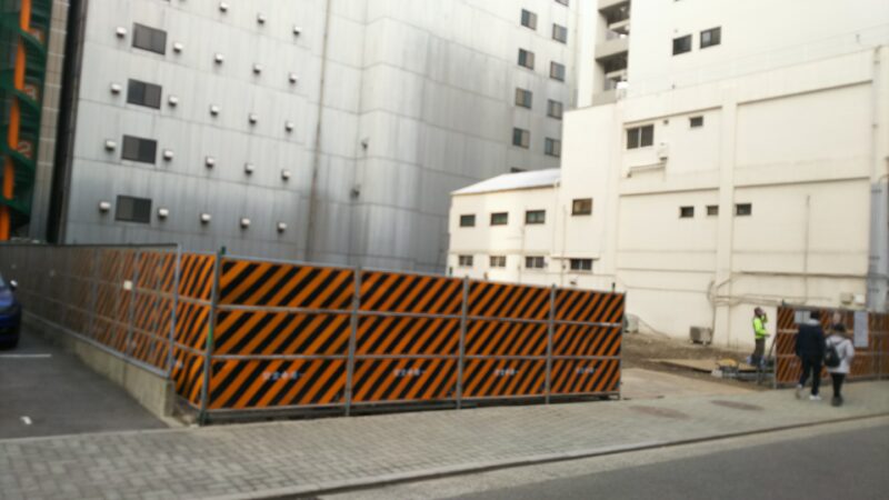 栄5丁目に  大型マンション