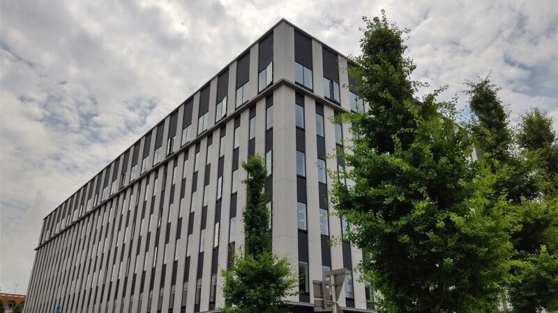 日本郵政名古屋ビル 完成間近