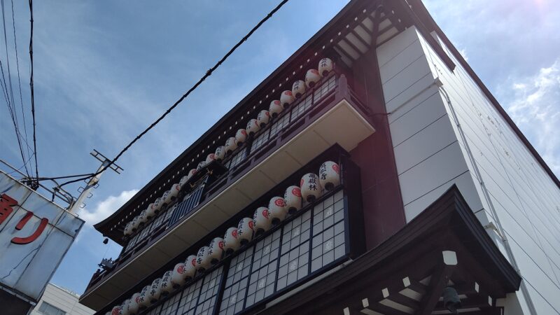 信長が位牌に抹香を投げつけた寺 大須万松寺