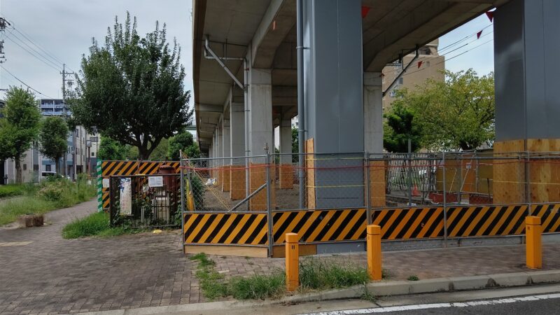 名鉄瀬戸線高架下 「SAKUMACHI商店街」西側整備はじまる