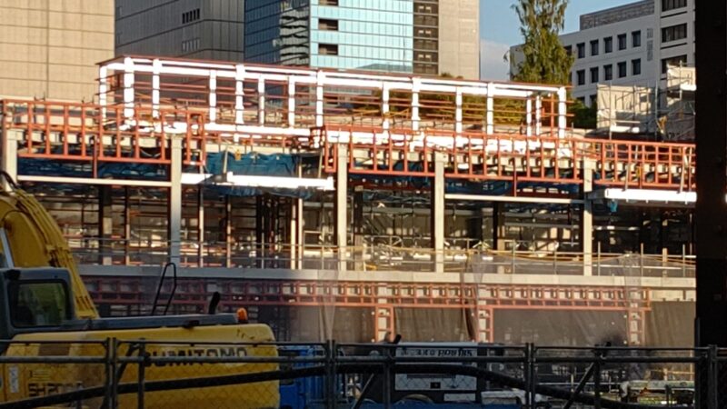 建築物が次々に・・ 久屋大通公園北側再整備 2019年11月