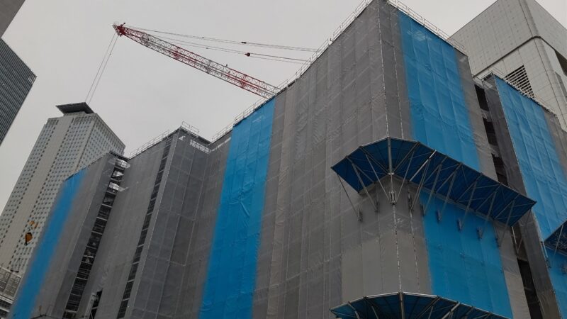 躯体はさらに上に ローレルタワー名古屋栄 2020年4月