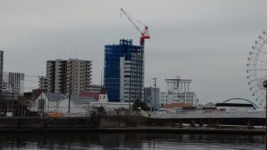 ガーデンふ頭に存在感  「名港ビルディング」建設状況2021年3月