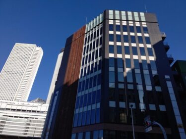 名駅西口(新幹線口)・・・商業ビル「名駅太閤通口ビル」が完成