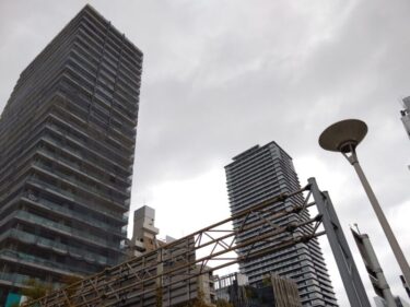 壮観・・・伏見通り沿いに2つの超高層タワーマンション 「タワー・ザ・ファースト名古屋伏見」建設状況 2022年4月