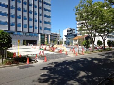 旧ビル跡地はアプローチに・・・・「名港海運本社ビル」（名港ビルディング）　2022年6月