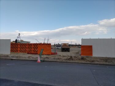 既存施設が残る一方で宅地造成工事が開始・・・「名古屋競馬場跡地」 2023年2月