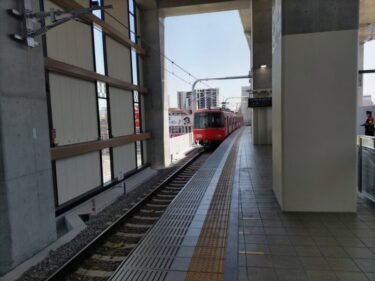 本線上り線(豊橋方面)の高架が完成、今後さらに工事が継続・・・「名鉄知立駅立体交差事業」 2023年5月