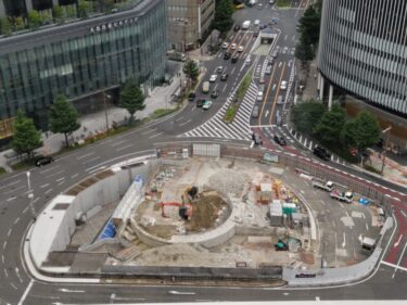 名駅桜通口（東口）のシンボル”飛翔”　撤去作業が大詰め　2023年7月