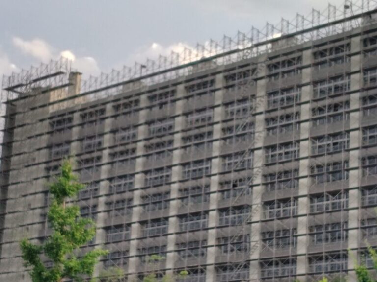 山さん様製作依頼　5月中旬頃着手予定　ビル建設現場 半世紀以上の歴史に幕・・・「東山ビルB棟」解体工事はじまる 2024年7
