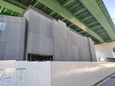 高架下でも躯体が上昇・・・「NAKAGAWA CANAL DOORS」(【仮称】中川運河堀止地区開発)2025年10月