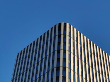 ついにクレーンも”お役御免”・・・「栄トリッドスクエア」建設工事 2025年12月